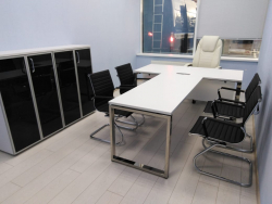 Частная клиника - кабинет главврача. Фото 2