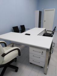 Частная клиника - кабинет главврача. Фото 8