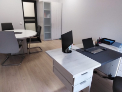 Оснащение мебелью кабинета для руководителя кадровой службы. Фото 13