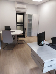 Оснащение мебелью кабинета для руководителя кадровой службы. Фото 6